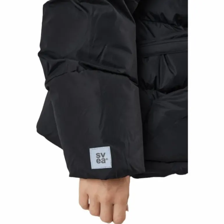 Beltet Short Padded Hood Jacke Black