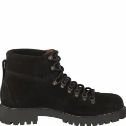 Chris Boots Black