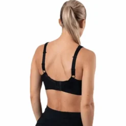 Dynamic Black