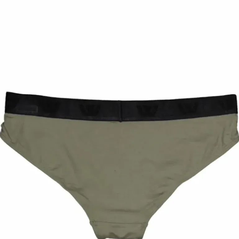 Ess' Cheeky Olive