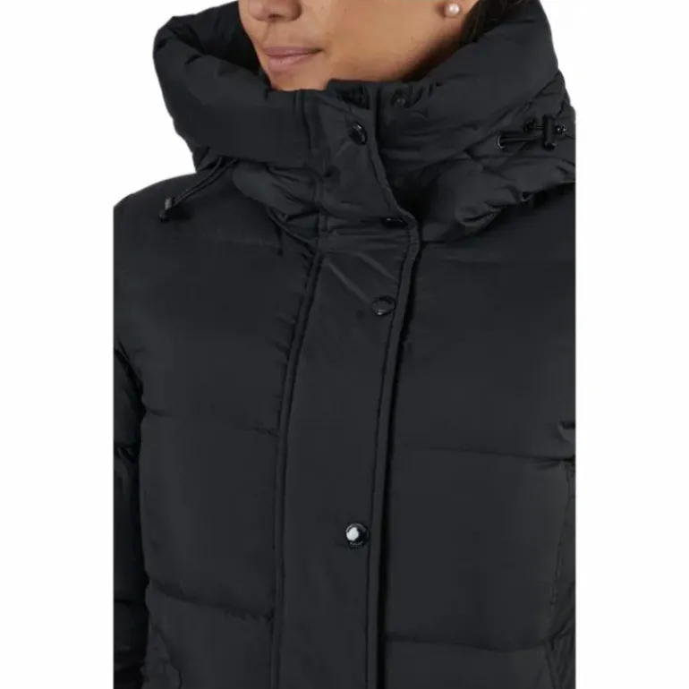 Falcon Black