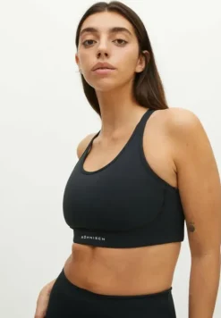 Flattering Sportsbra Black