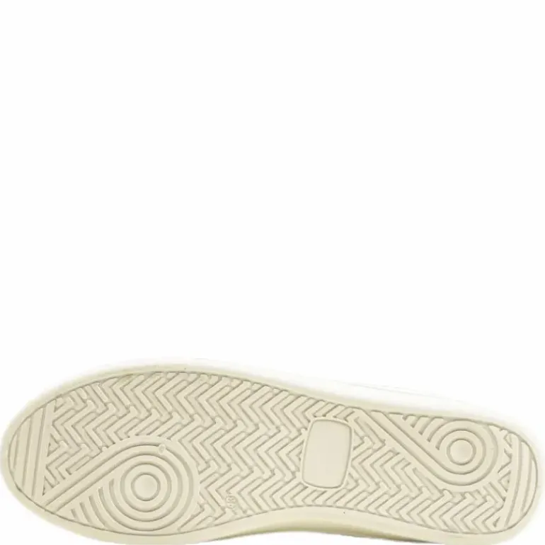 Gaines White