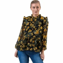 Joan Ls Top Red