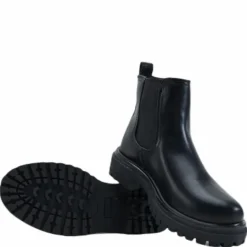 Josie Chunky Boots Black