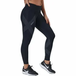 Motion Mid-rise Compression T Black/lavendust