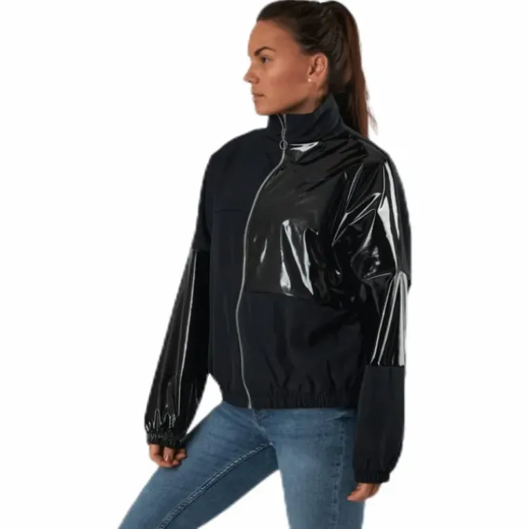 Nsw Icn Clsh Jkt Syn Fill Black