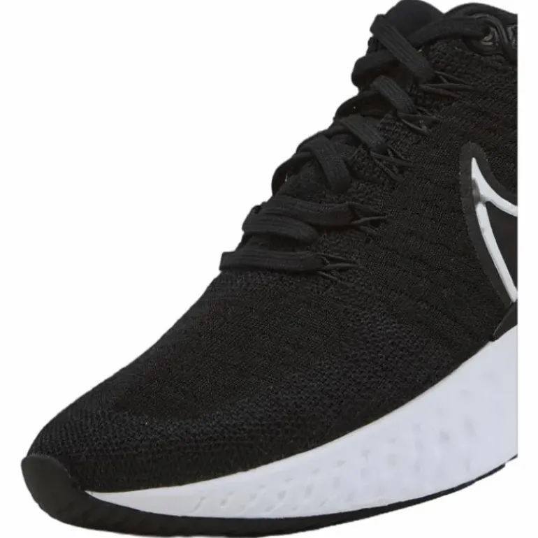 React Infinity Run Flyknit 2 White/Black