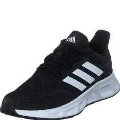 Showtheway 2.0 Shoes Core Black / Cloud White / Core Black
