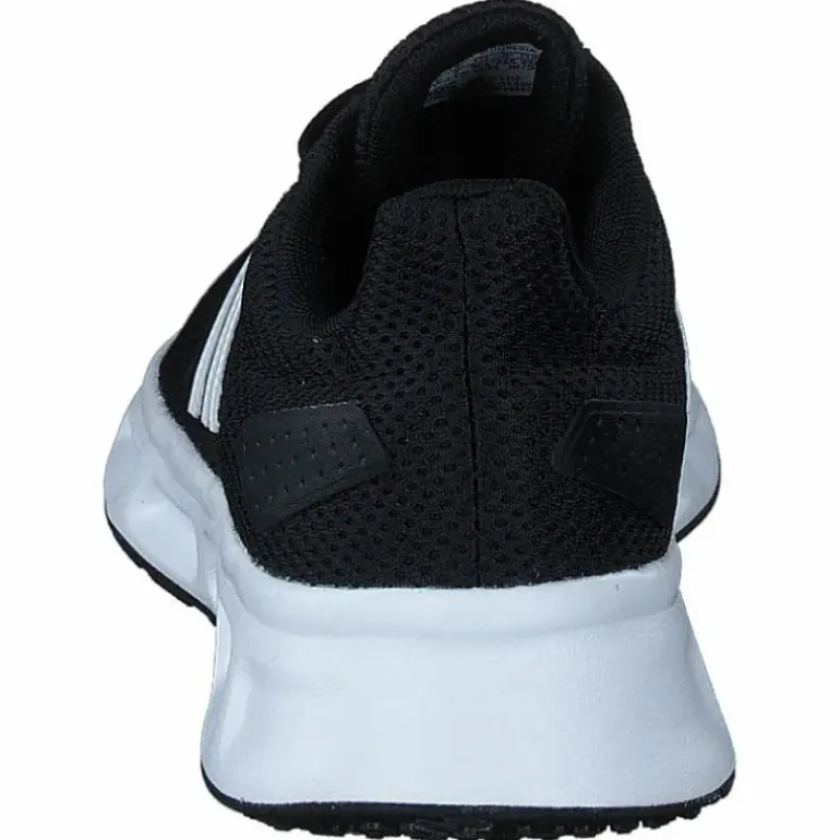 Showtheway 2.0 Shoes Core Black / Cloud White / Core Black