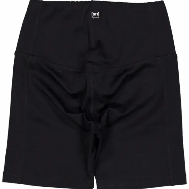 W Liquid Flow Shorts Black
